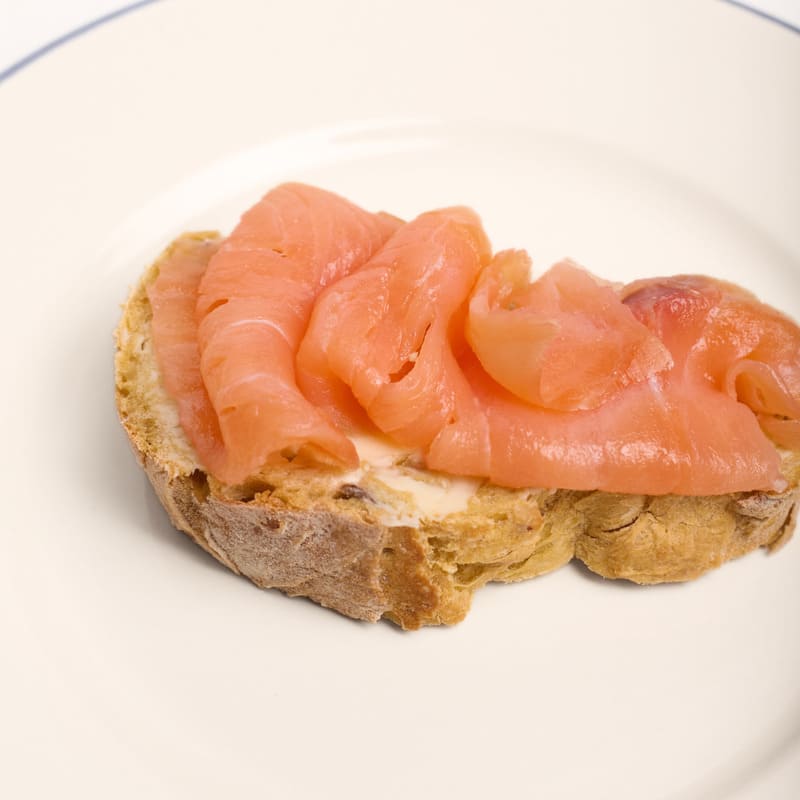 Salmón ahumado noruego loncheado